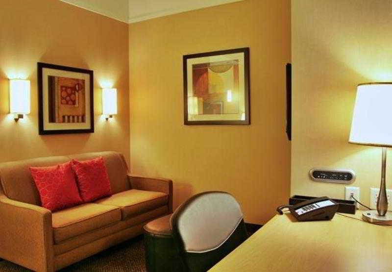 Springhill Suites By Marriott Pueblo Downtown Εξωτερικό φωτογραφία