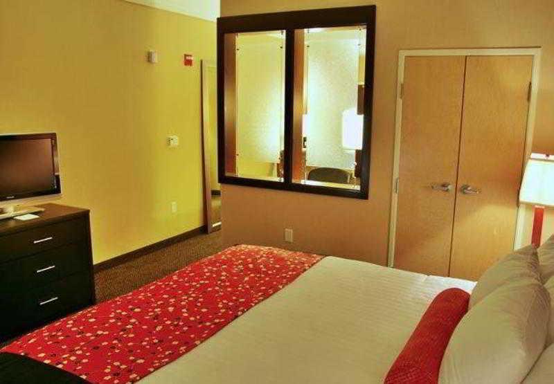Springhill Suites By Marriott Pueblo Downtown Εξωτερικό φωτογραφία